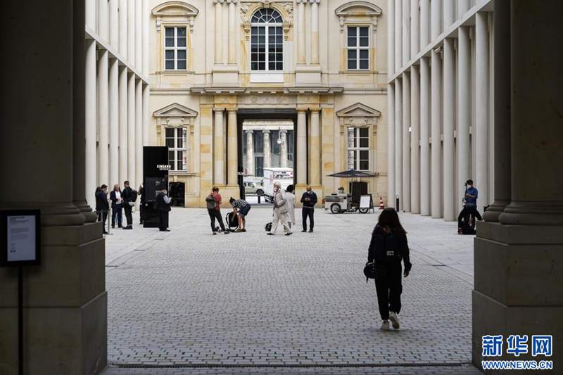 Hii ni hali ya nje ya Jumba la Makumbusho la "Baraza la Humboldt", picha iliyopigwa tarehe 19, Julai huko Berlin, mji mkuu wa Ujerumani.(Picha zinatoka tovuti ya Shirika la Habari la China Xinhua.)