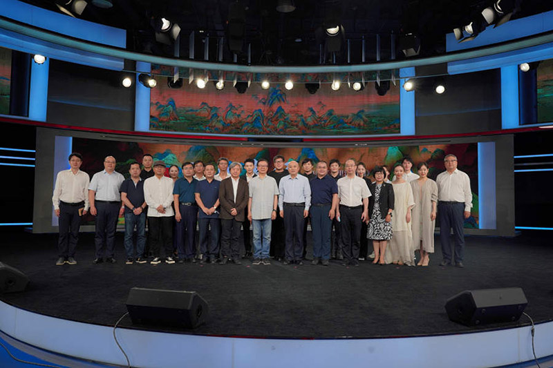 Tarehe 18, Agosti, mwaka 2021, mkutano na waandishi wa habari wa kutangaza maonesho ya michezo ya sanaa ya ngoma ulifanyika kwenye Tovuti ya Gazeti la Umma. (Picha/ Tovuti ya Gazeti la Umma)