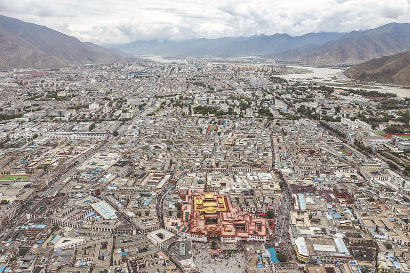Tibet yapata maendeleo katika sekta za afya na elimu