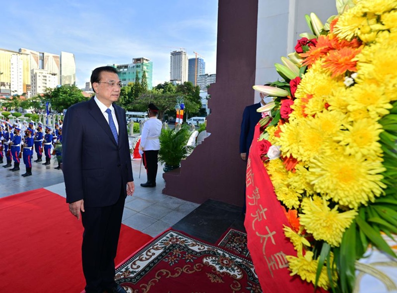 Waziri Mkuu wa China afanya mazungumzo na Waziri Mkuu wa Cambodia kuhusu kuimarisha ushirikiano wa pande mbili