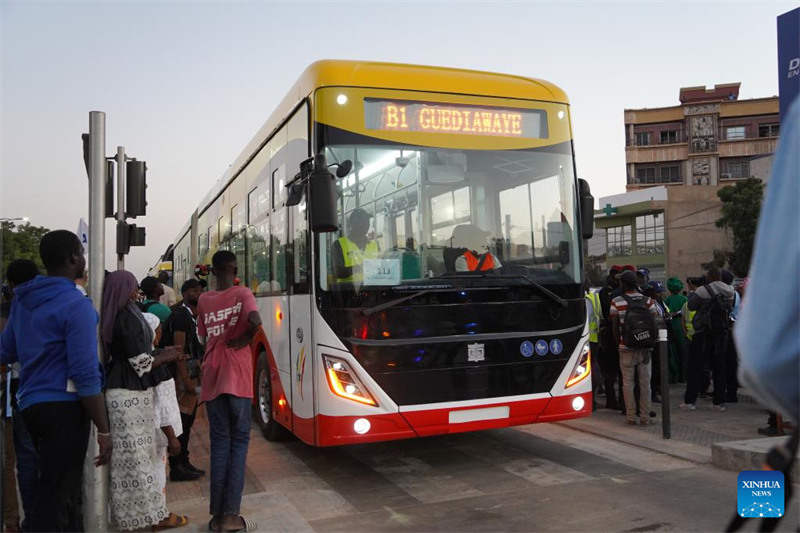 Senegal yazindua mtandao wa mabasi ya mwendokasi ?ya kutumia umeme kikamilifu?ulio wa kwanza katika Afrika ya Kusini mwa Jangwa la Sahara
