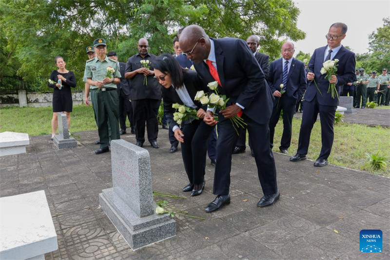 China na?Tanzania zawakumbuka wataalam wa China waliofariki wakati wa ujenzi wa?reli ya TAZARA