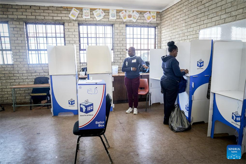 Raia wa Afrika Kusini wapiga kura kwenye uchaguzi mkuu