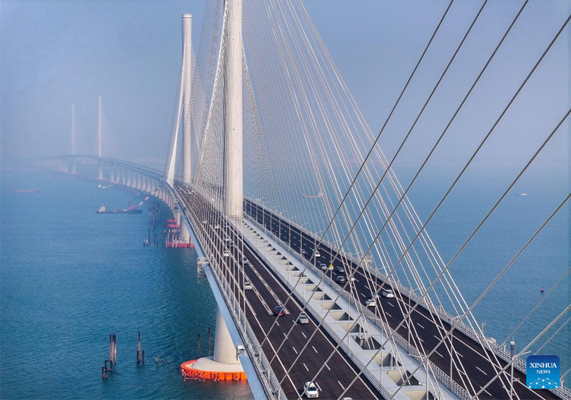 Barabara mpya ya kuvuka baharini yafunguliwa kwa matumizi?katika Mkoani?Guangdong