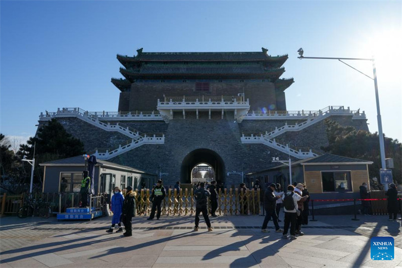 Jengo la Mnara wa Kupigia Mishale wa Zhengyangmen mjini?Beijing?lafunguliwa tena kwa umma