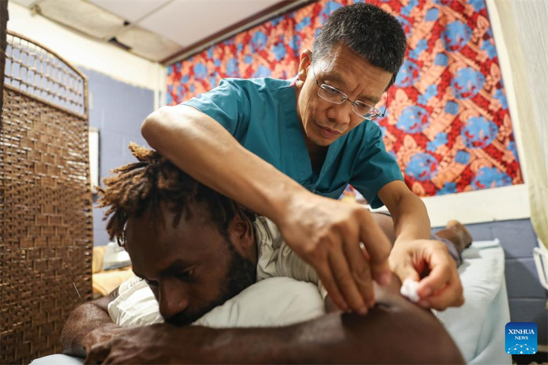 Madaktari wa China watoa huduma katika?mstari wa mbele nchini Vanuatu
