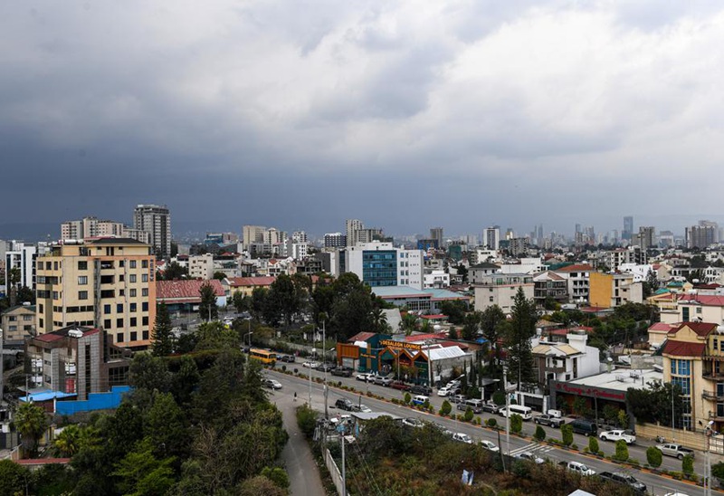 Picha hii iliyopigwa Februari 13, 2024, ikionyesha mwonekano wa jiji la Addis Ababa, Ethiopia. (Xinhua/Li Yahui)