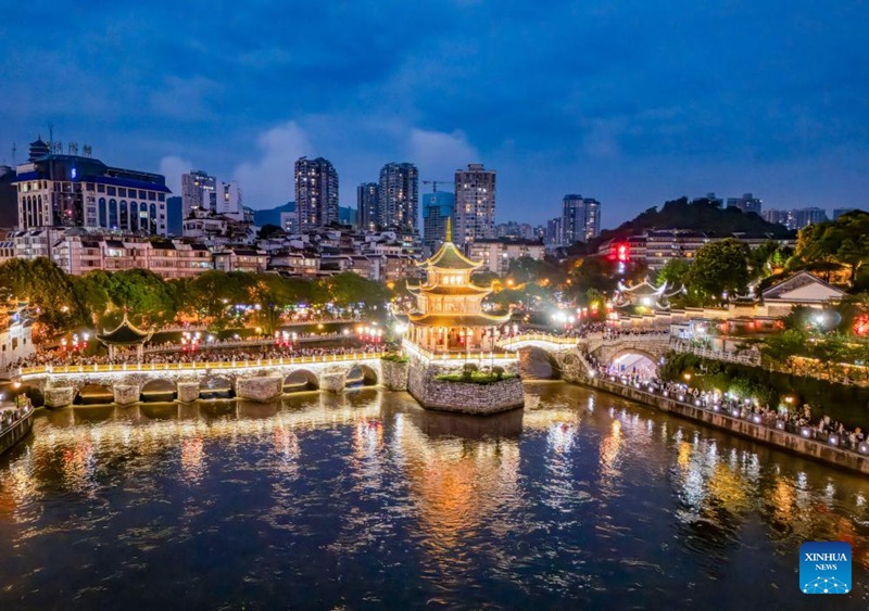 Mkoa wa Guizhou, Kusini?Magharibi mwa China wavutia watalii wakati wa pilika nyingi za usafiri wa majira ya joto